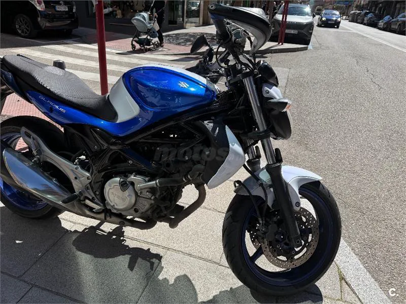 Suzuki Gladius 650 – Vista 6