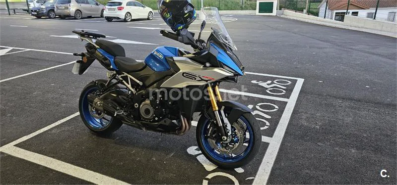 Suzuki GSX-S – Vista 2