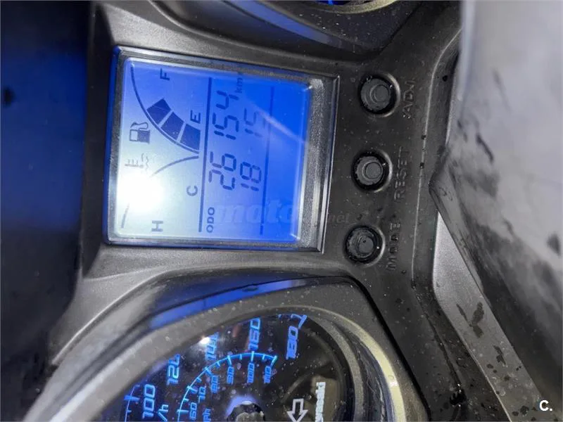 Kawasaki J 300 ABS – Vista 5