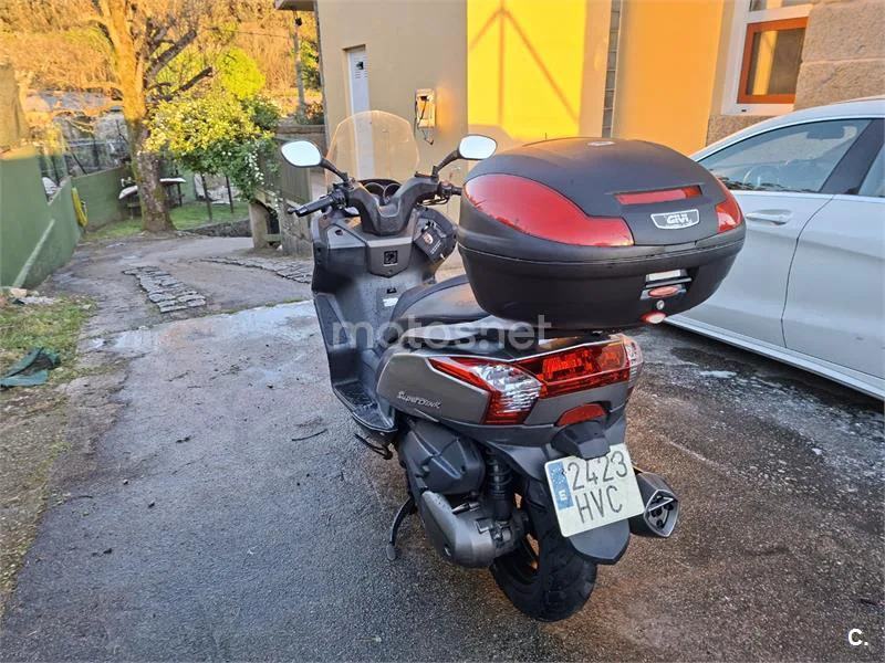 Kymco Super Dink 300i – Vista 4