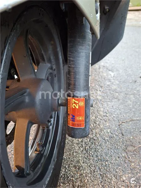 Kymco Super Dink 300i – Vista 9