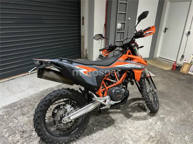 KTM 690 Enduro R – Vista 2