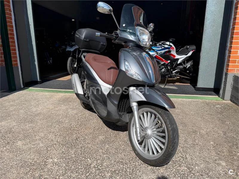 Piaggio Beverly 300 – Vista 3