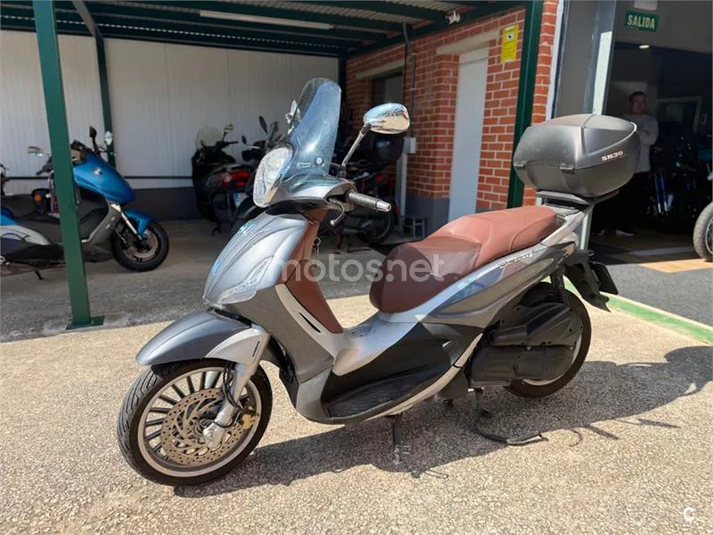 Piaggio Beverly 300 – Vista 4