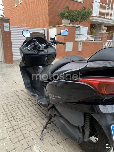 Honda Forza 250 EX – Vista 5