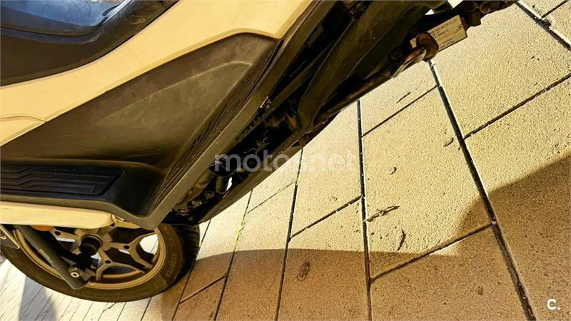 Kymco Grand Dink 125 – Vista 3