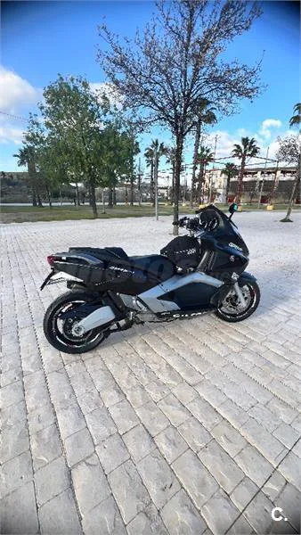 Gilera GP 800 – Vista 17