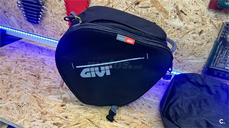 Gilera GP 800 – Vista 19