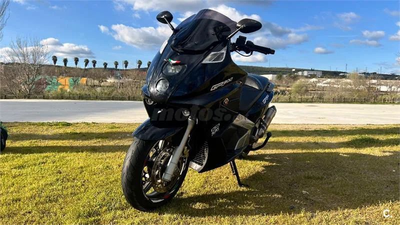 Gilera GP 800 – Vista 3