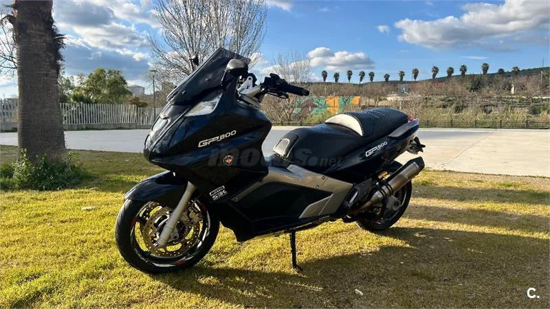 Gilera GP 800 – Vista 4