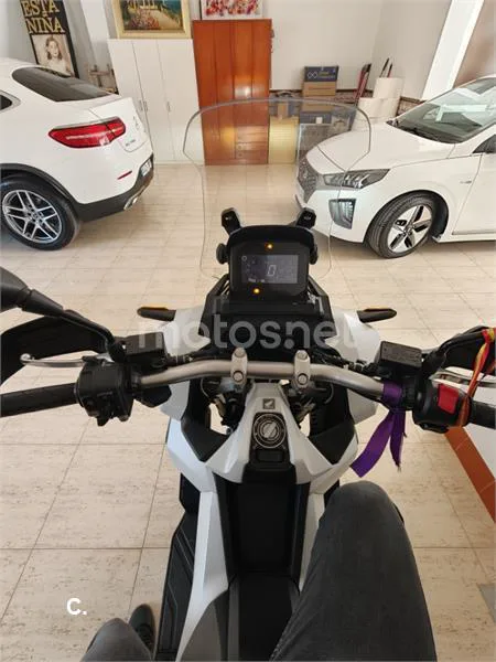 Honda ADV 350 – Vista 6