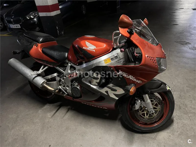 Honda CBR 900 RR Fireblade – Vista 4