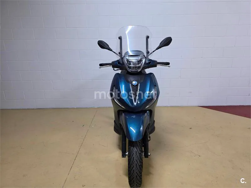 Piaggio Beverly – Vista 3