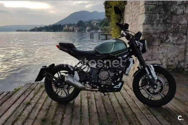 Voge 300 – Vista 2