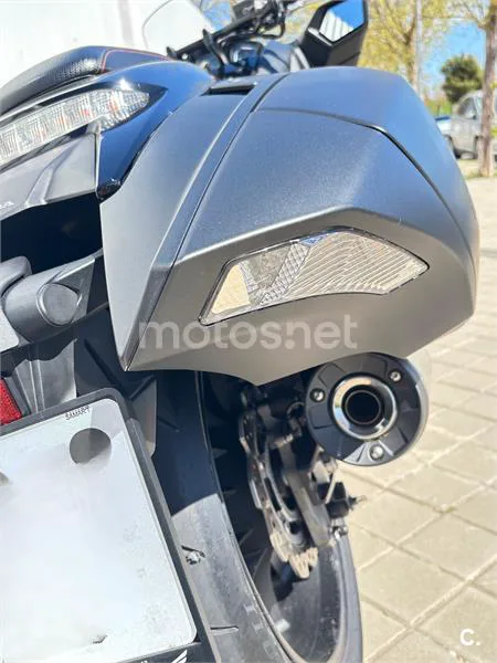 Honda NM4 Vultus – Vista 11