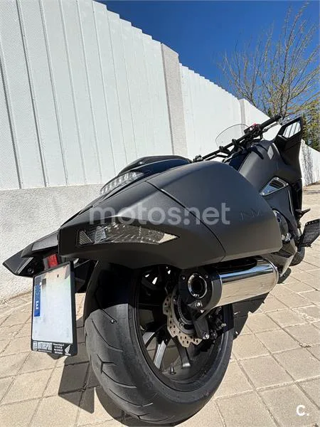 Honda NM4 Vultus – Vista 10