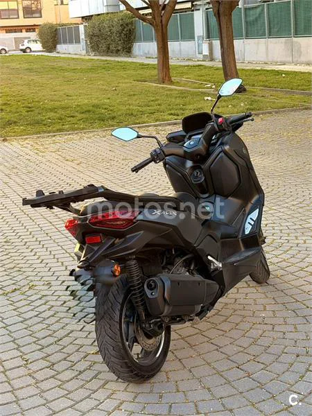 Yamaha XMAX 300 – Vista 9