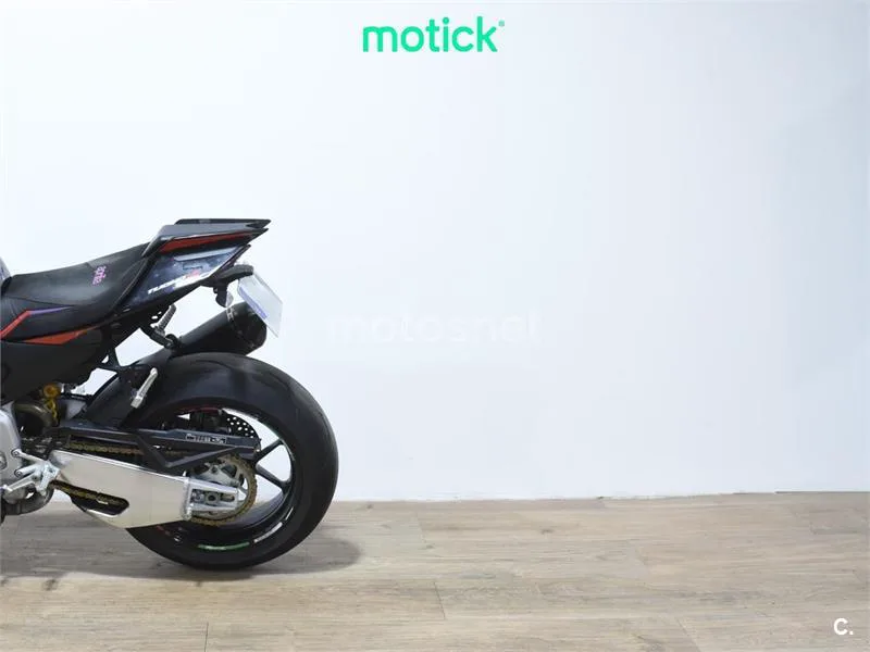 Aprilia Tuono V4 1100 Factory – Vista 9