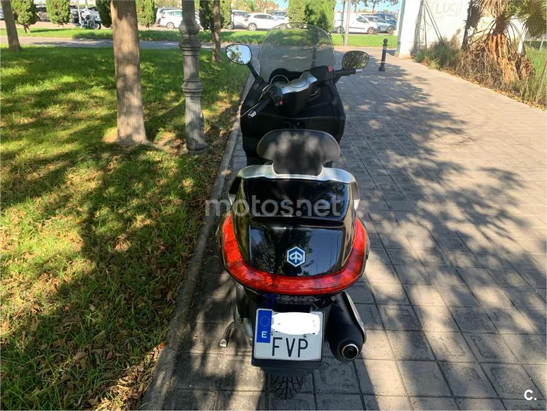 Piaggio X9 250 – Vista 4