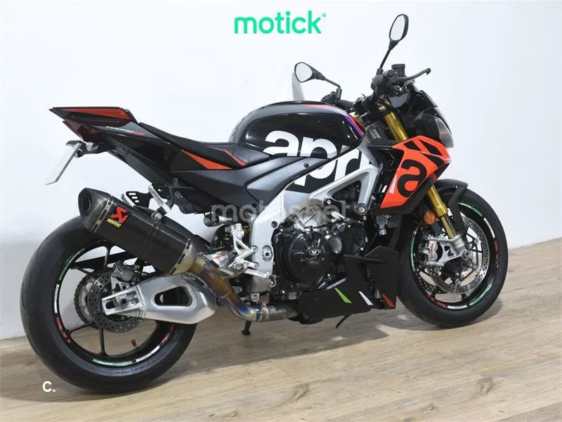 Aprilia Tuono V4 1100 – Vista 10