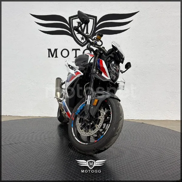 BMW M 1000 R – Vista 4