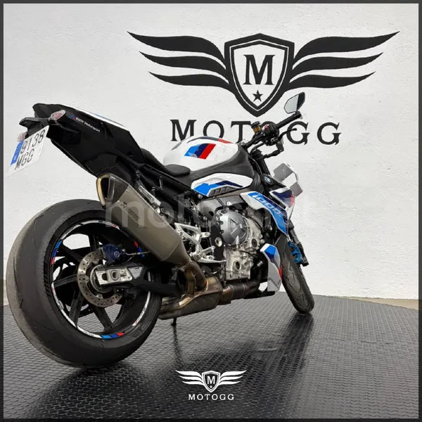 BMW M 1000 R – Vista 7