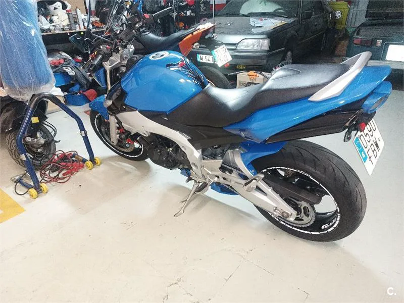 Suzuki GSR 600 – Vista 3