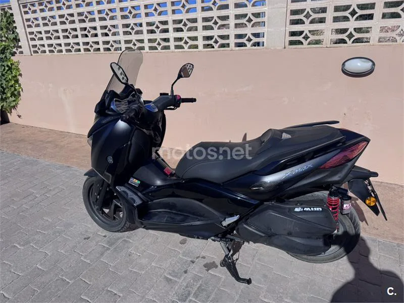 Yamaha XMAX 300 - Vista 3