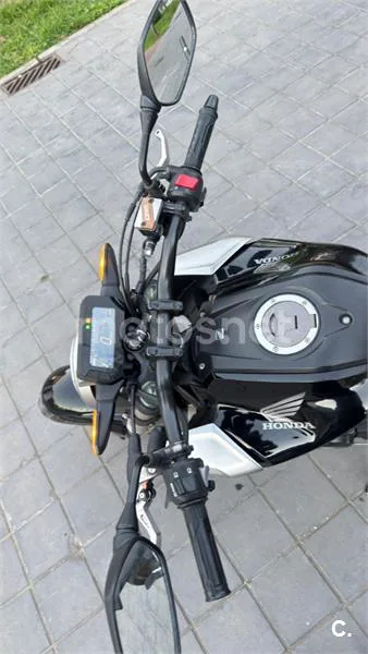 Honda CB 125 R – Vista 3
