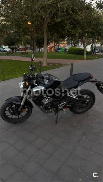 Honda CB 125 R – Vista 5