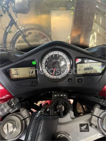 Honda VFR 800 FI – Vista 4