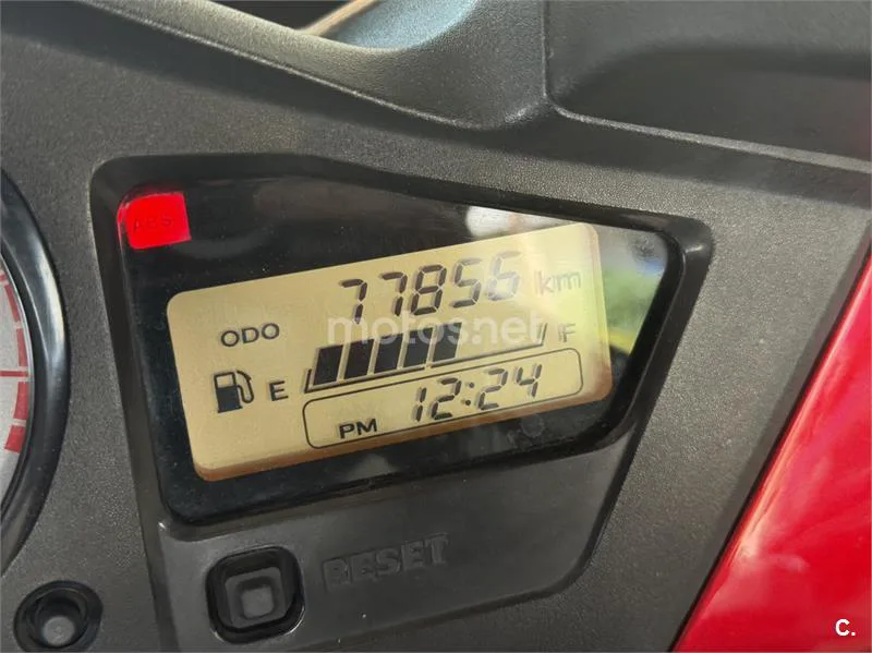 Honda VFR 800 FI – Vista 5