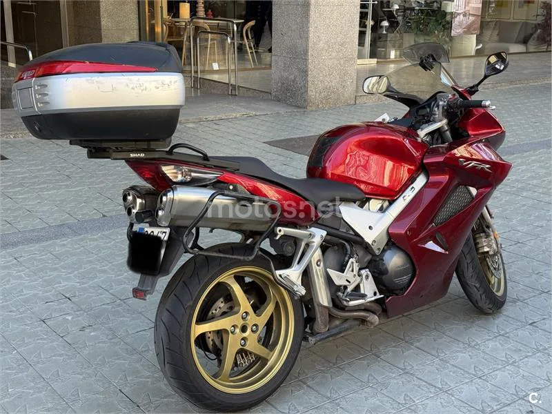 Honda VFR 800 FI – Vista 7