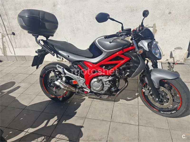 Suzuki Gladius 650 – Vista 2