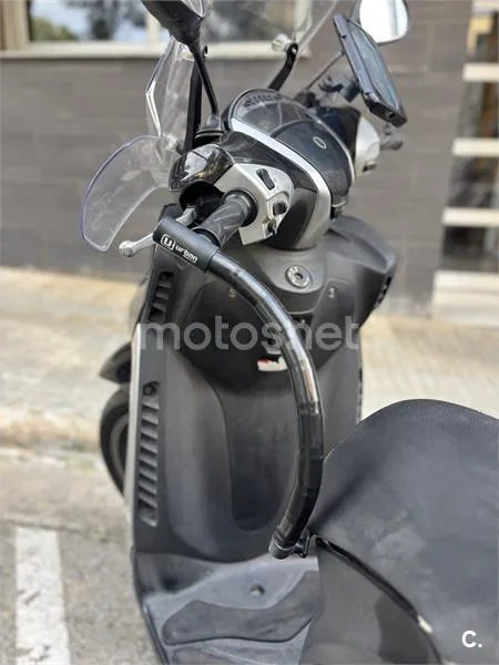 Yamaha X enter 125 – Vista 8