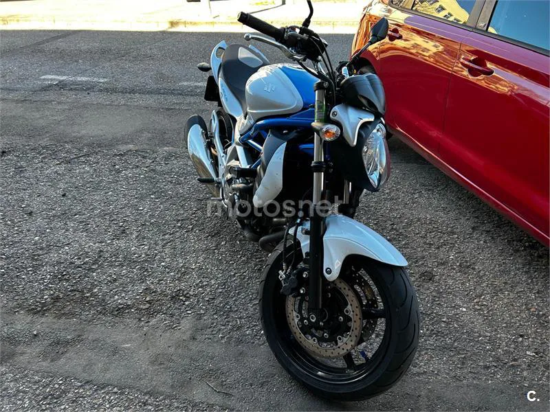 Suzuki Gladius 650 – Vista 5