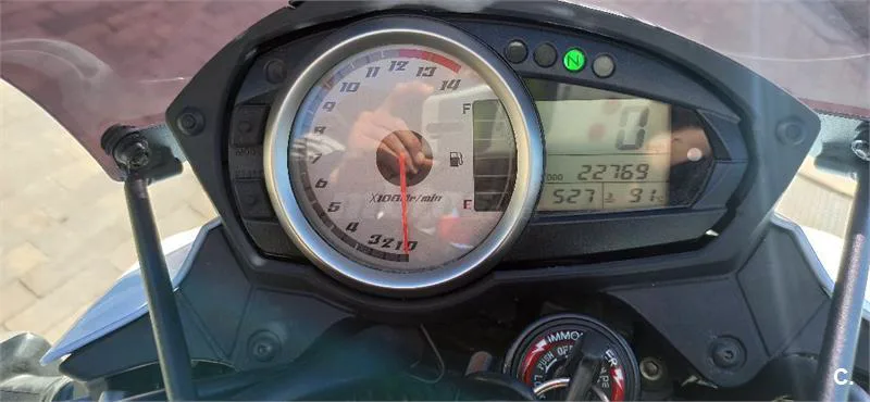 Kawasaki Z 750 ABS – Vista 11