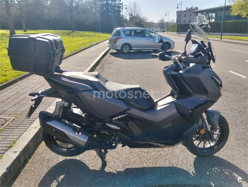 Honda ADV 350 – Vista 2