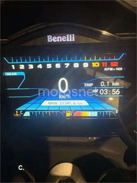 Benelli 752 S – Vista 4