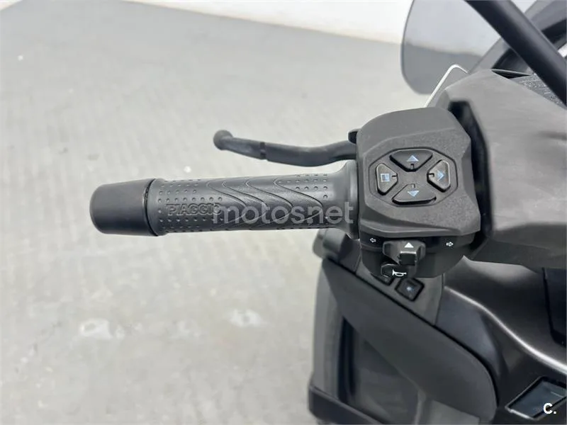 Piaggio MP3 – Vista 13