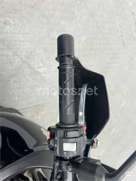 Suzuki V-Strom 1000 – Vista 12