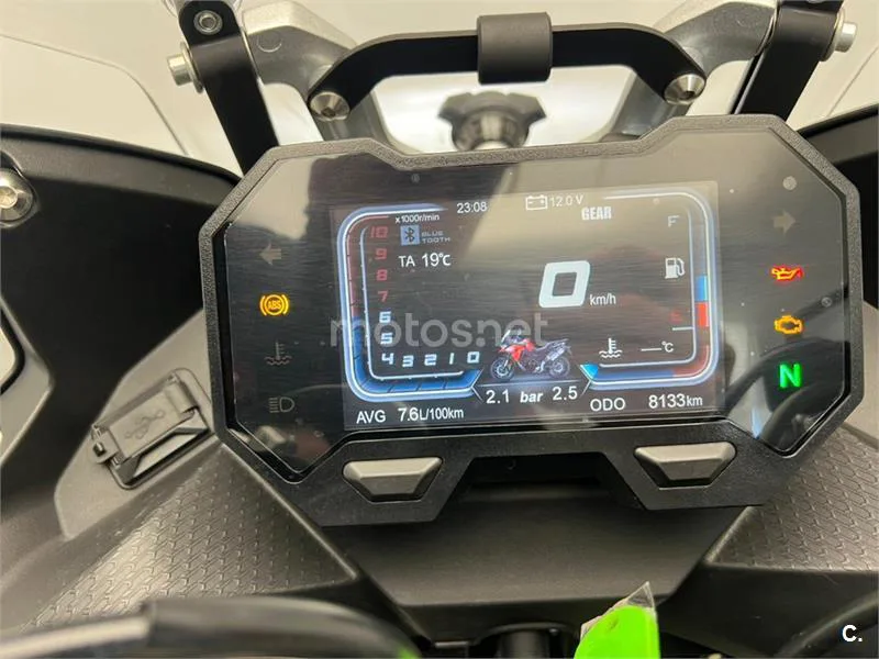 Voge 650 DSX – Vista 14
