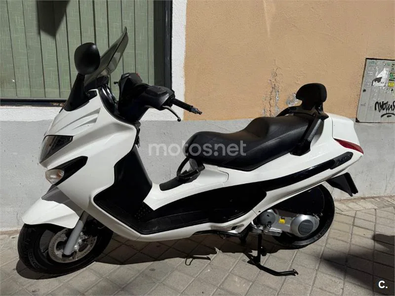 Piaggio X EVO 125 – Vista 4
