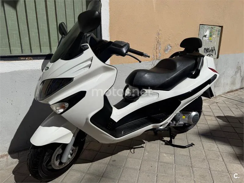 Piaggio X EVO 125 – Vista 5