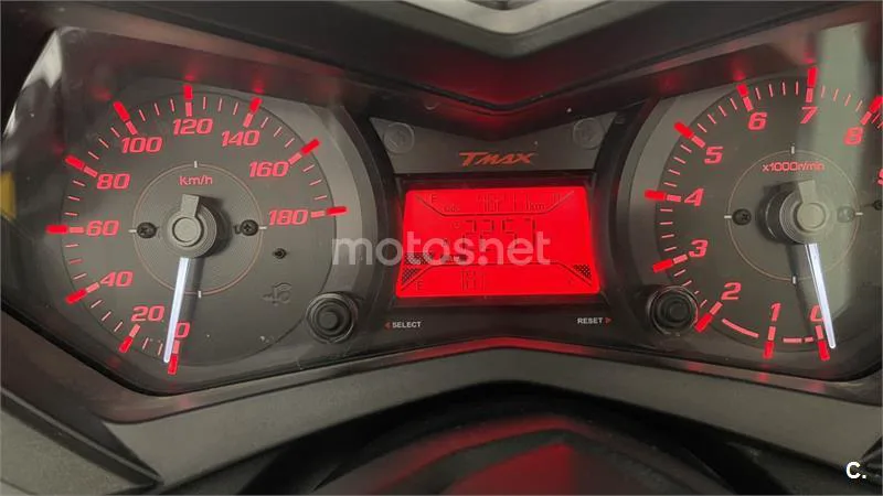 Yamaha TMAX 530 - Vista 8
