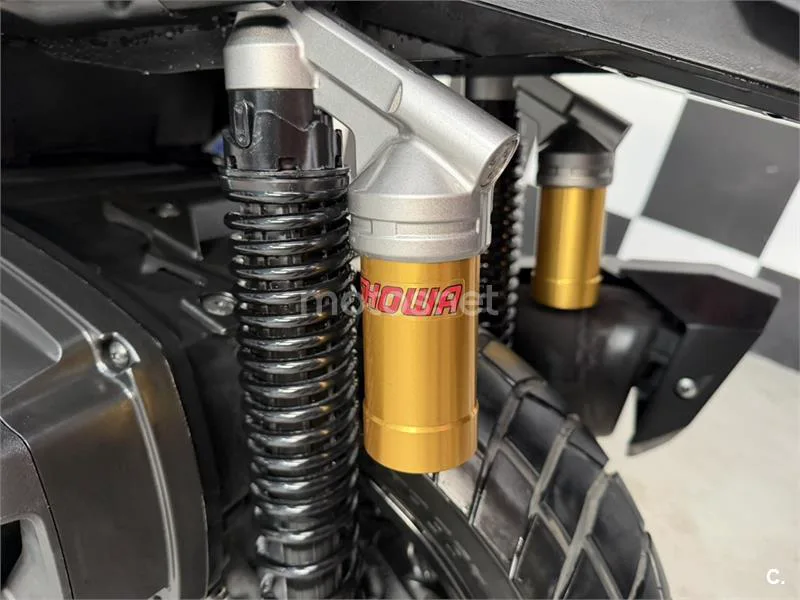 Honda ADV 350 – Vista 17