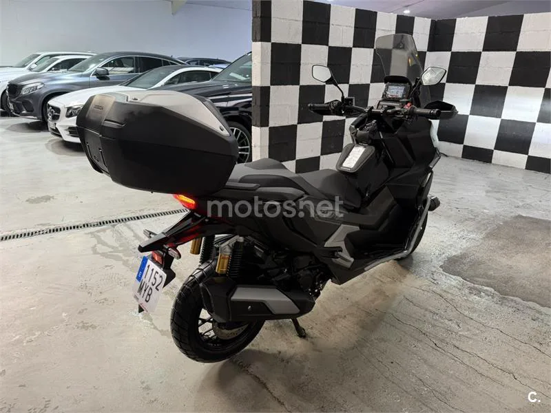 Honda ADV 350 – Vista 4