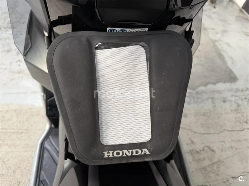 Honda ADV 350 – Vista 7