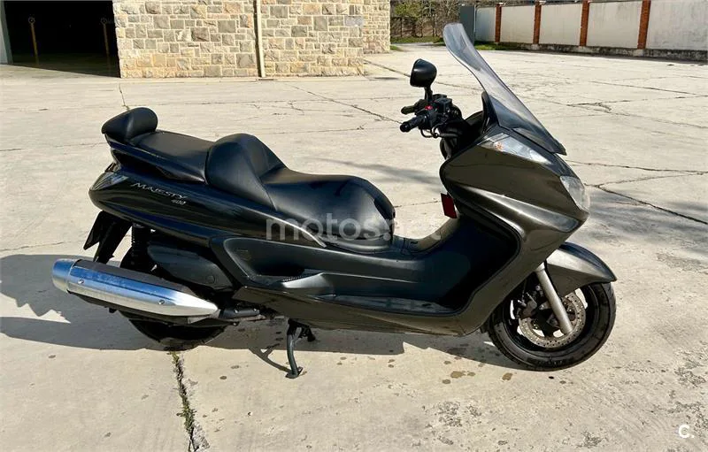 Yamaha YP Majesty 400 – Vista 2