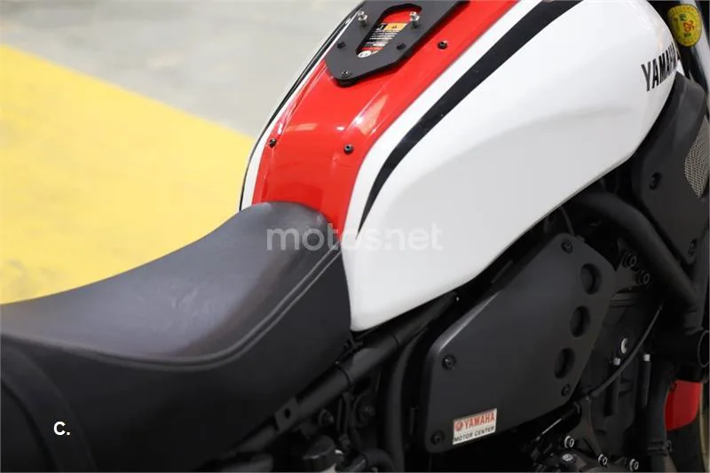 Yamaha XSR 700 – Vista 11